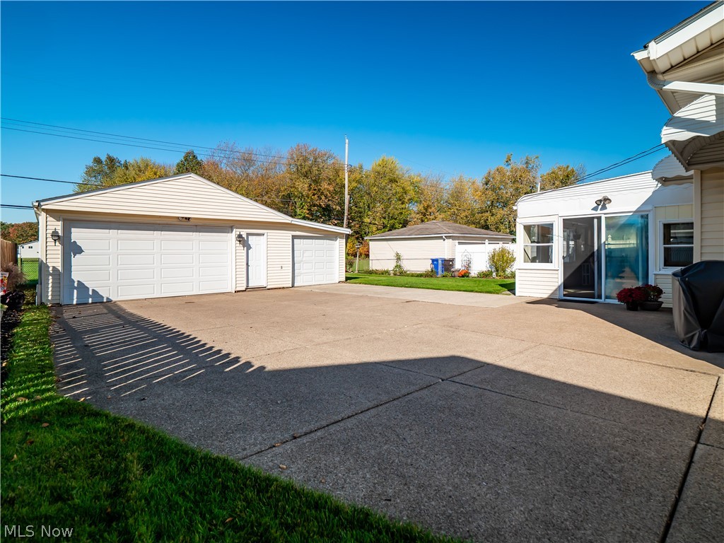6402 Sandhurst Drive Brook Park OH 44142