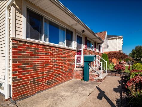6402 Sandhurst Drive Brook Park OH 44142