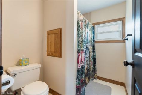 2903 Aylesbury Street NW North Canton OH 44720
