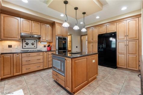 2903 Aylesbury Street NW North Canton OH 44720