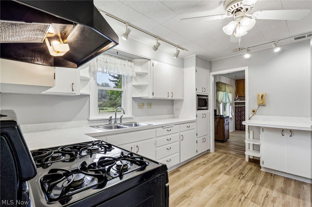 9793 Clay Street Montville OH 44064