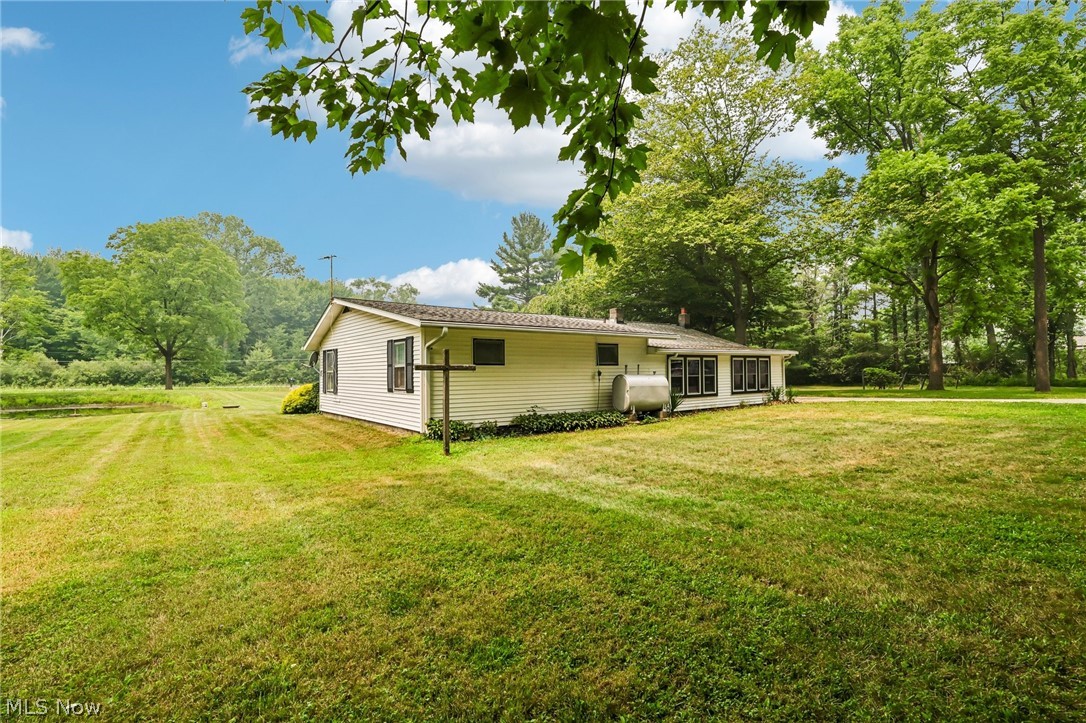 9793 Clay Street Montville OH 44064
