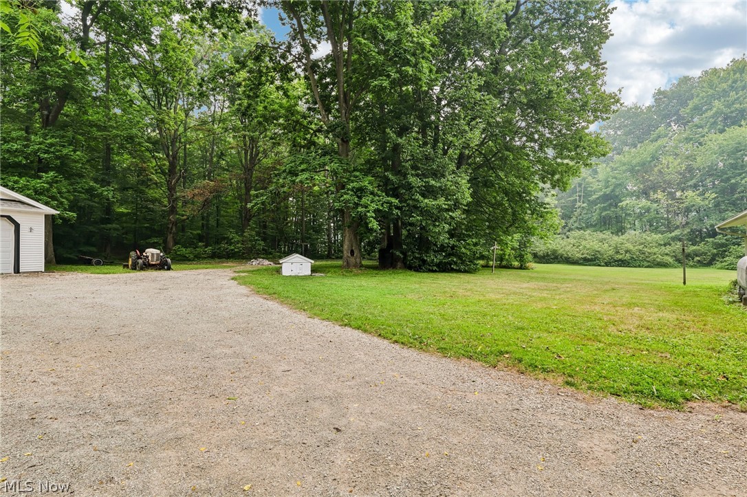 9793 Clay Street Montville OH 44064