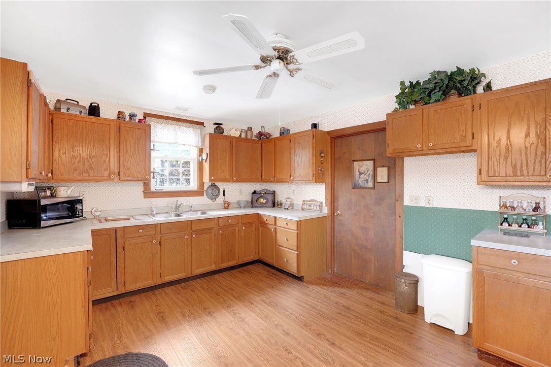 38841 Detroit Road Avon OH 44011