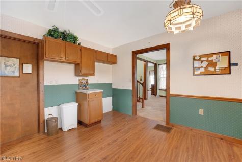 38841 Detroit Road Avon OH 44011