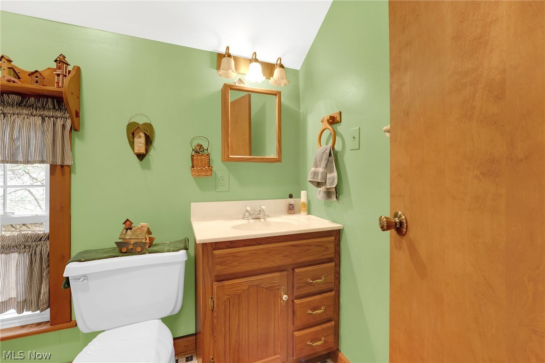 38841 Detroit Road Avon OH 44011