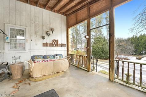 38841 Detroit Road Avon OH 44011