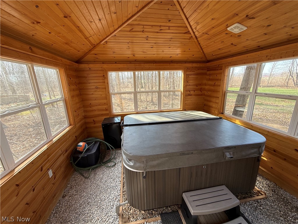 8340 Claus Road Amherst OH 44001