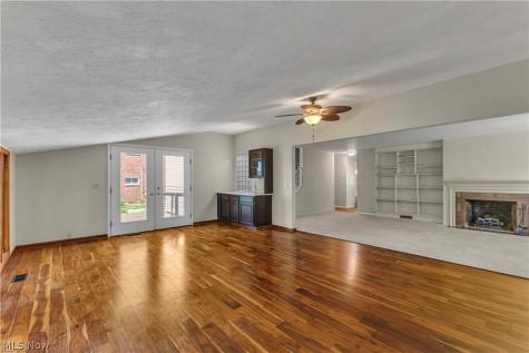 1700 Southbend Drive Rocky River OH 44116