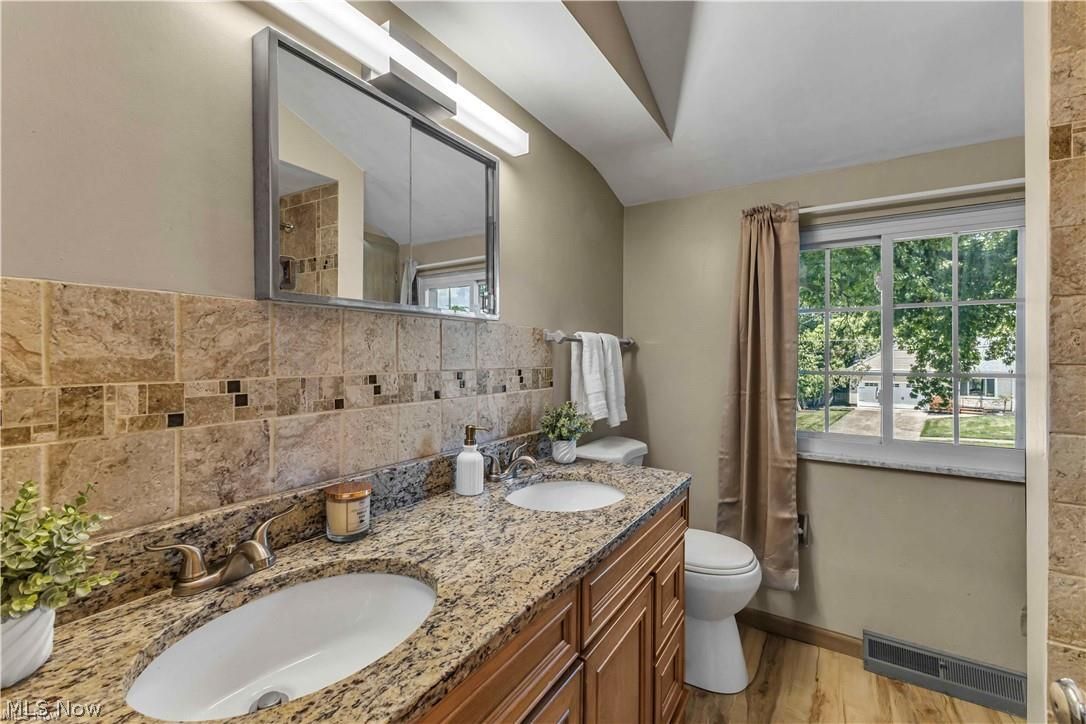 1700 Southbend Drive Rocky River OH 44116