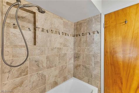 1700 Southbend Drive Rocky River OH 44116