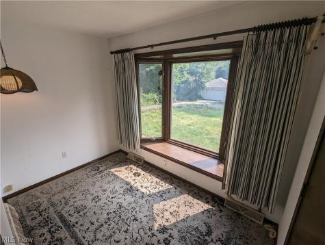 616 East Avenue Elyria OH 44035