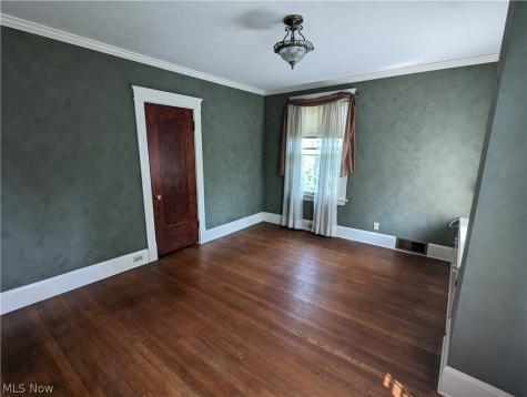 616 East Avenue Elyria OH 44035