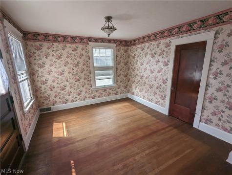 616 East Avenue Elyria OH 44035