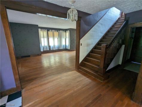 616 East Avenue Elyria OH 44035
