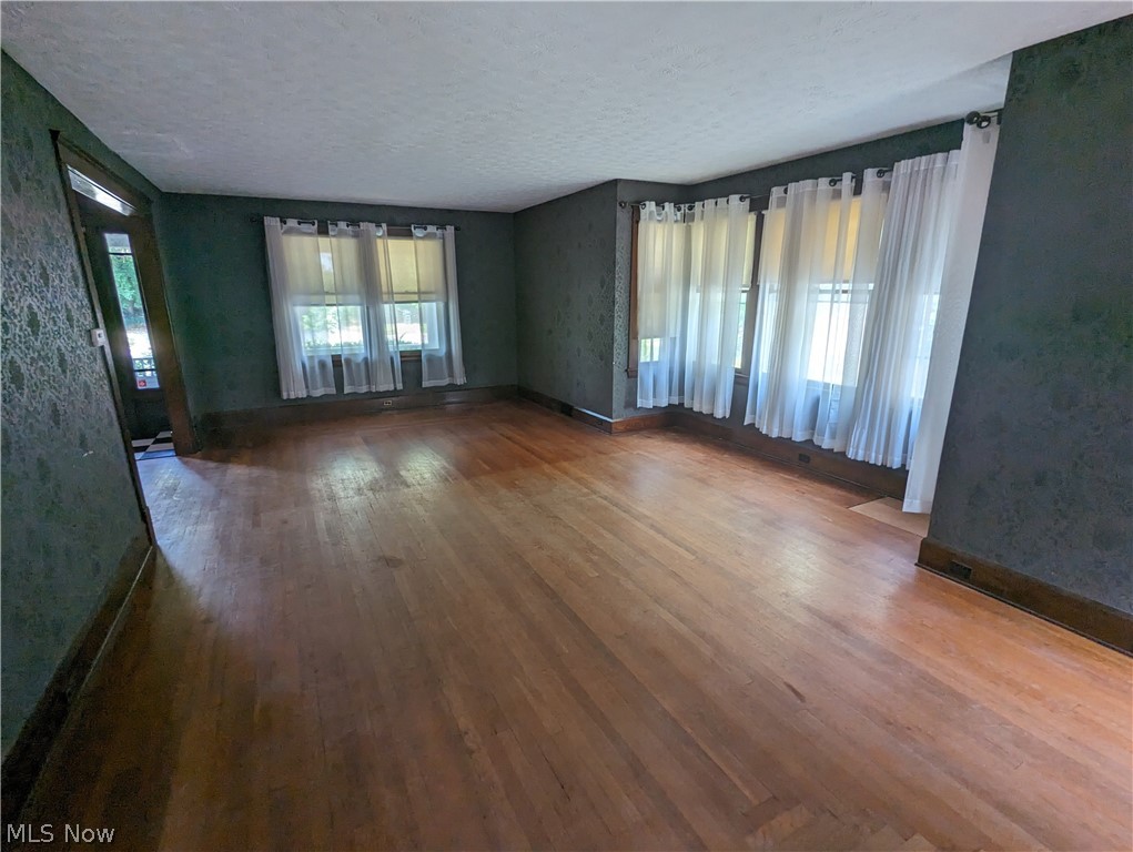 616 East Avenue Elyria OH 44035