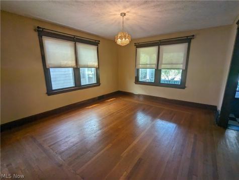 616 East Avenue Elyria OH 44035