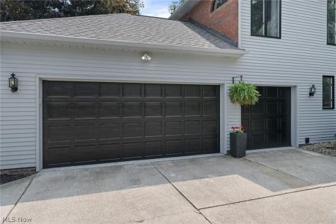 4510 Glen Eagle Drive Brecksville OH 44141