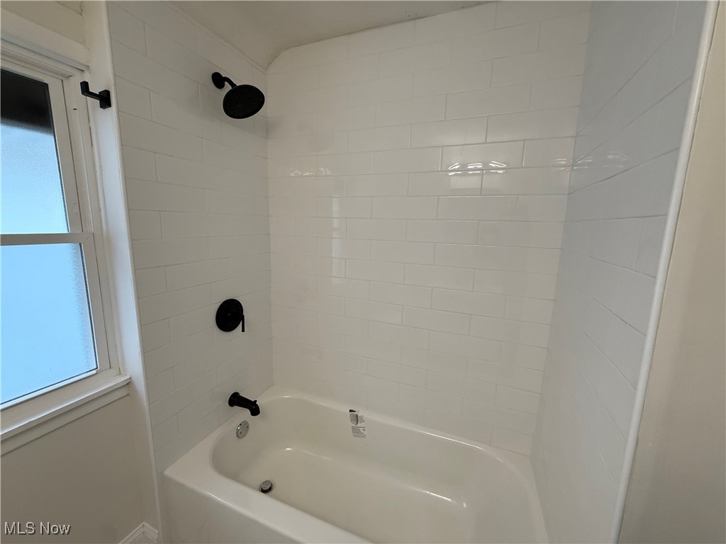 3913 Hyde Avenue Cleveland OH 44109