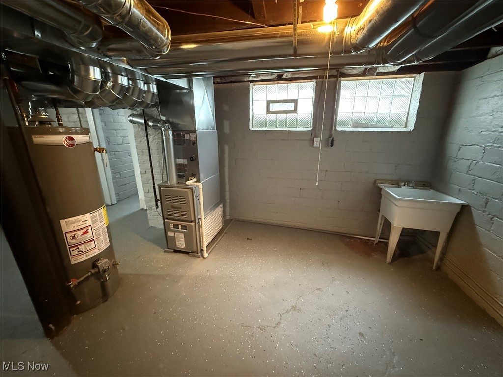 3913 Hyde Avenue Cleveland OH 44109