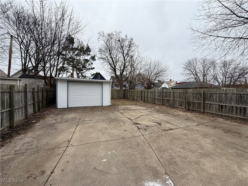 3913 Hyde Avenue Cleveland OH 44109