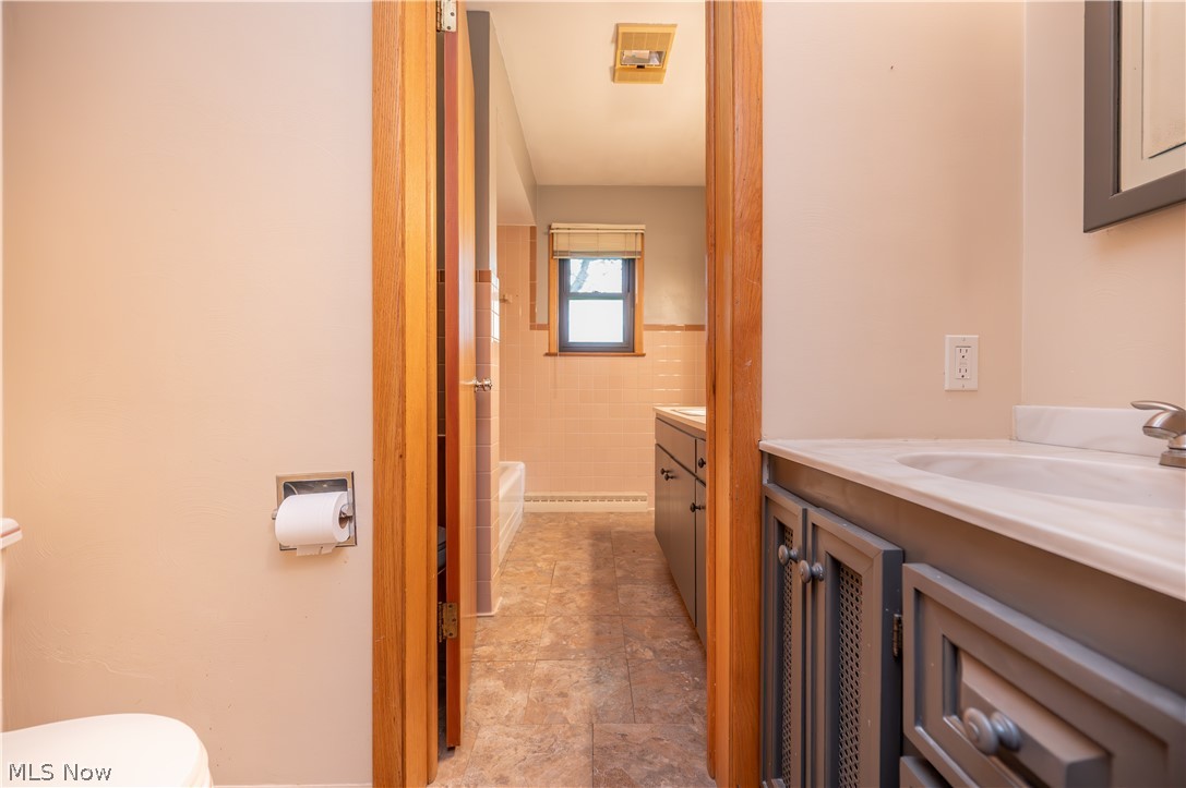 7627 Catherine Street Masury OH 44438
