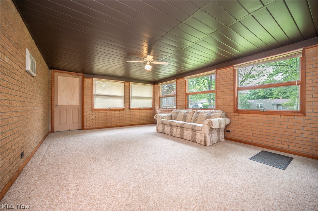 7627 Catherine Street Masury OH 44438