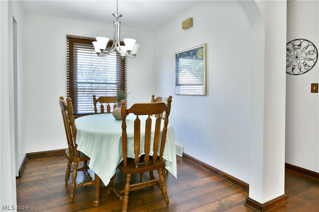 190 Kenmore Avenue SE Warren OH 44483
