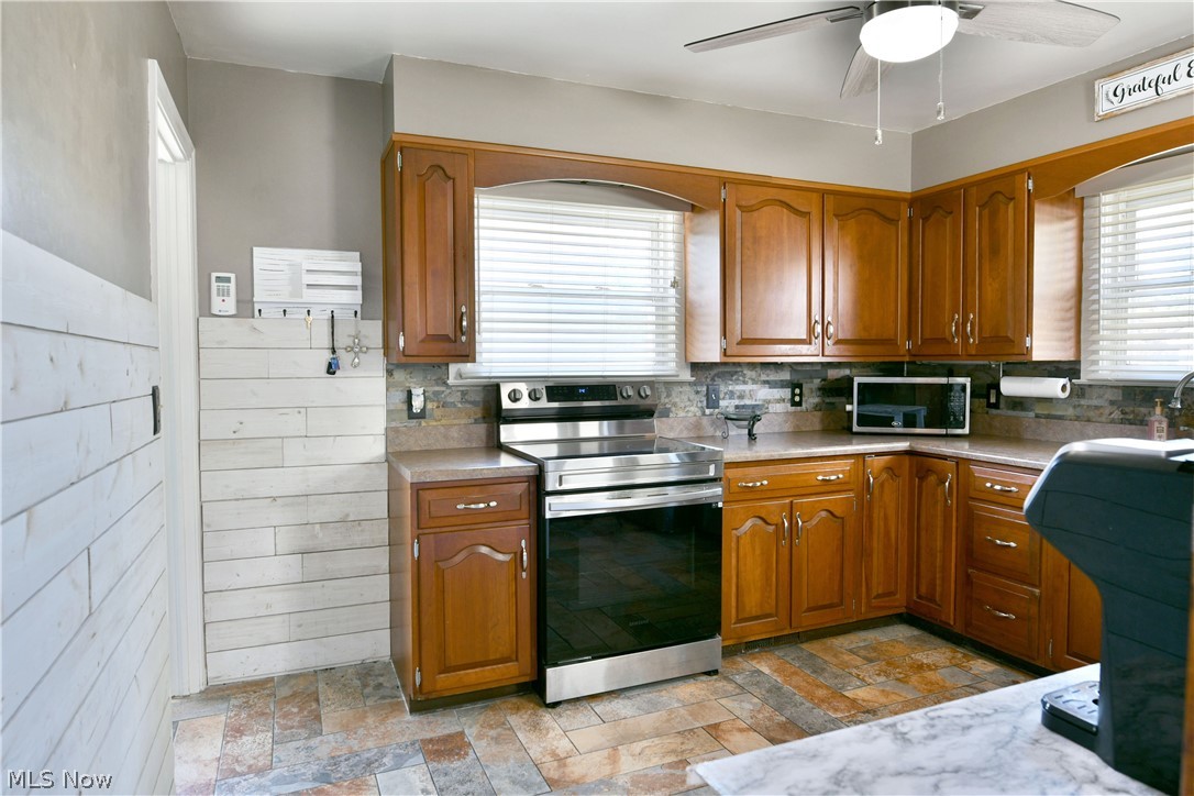 190 Kenmore Avenue SE Warren OH 44483
