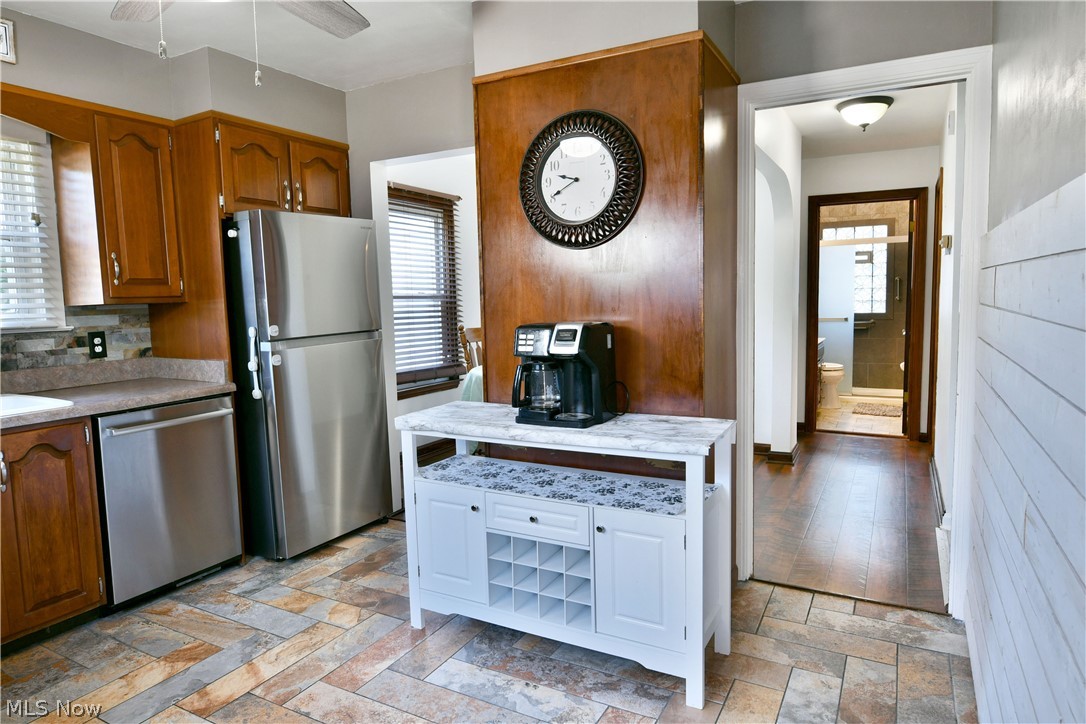 190 Kenmore Avenue SE Warren OH 44483
