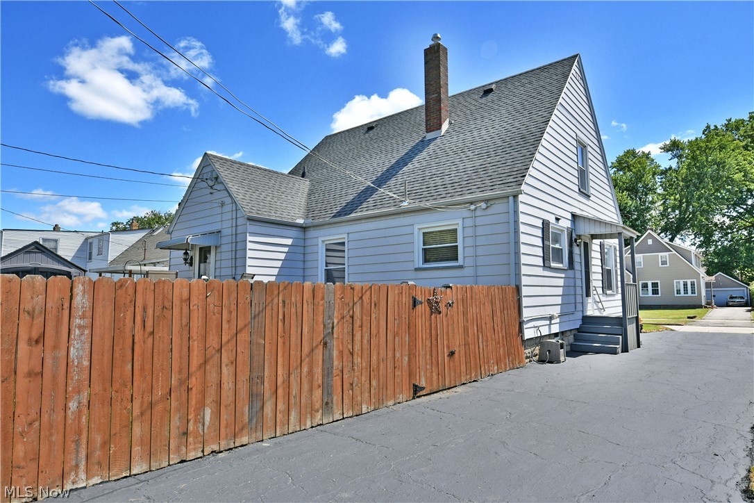 190 Kenmore Avenue SE Warren OH 44483