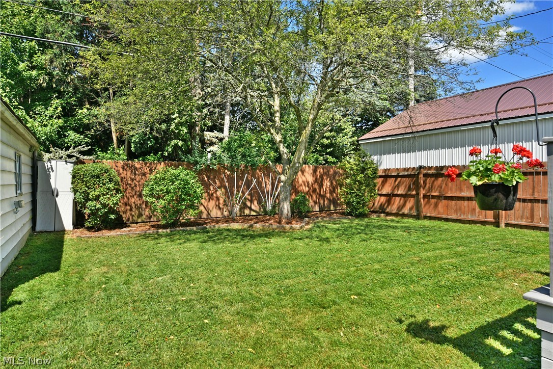 190 Kenmore Avenue SE Warren OH 44483