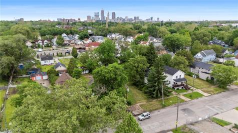 3524 Walton Avenue Cleveland OH 44113