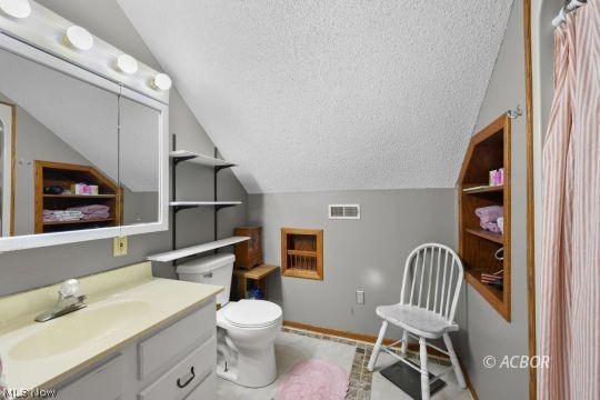 172 N Mulberry Street Logan OH 43138