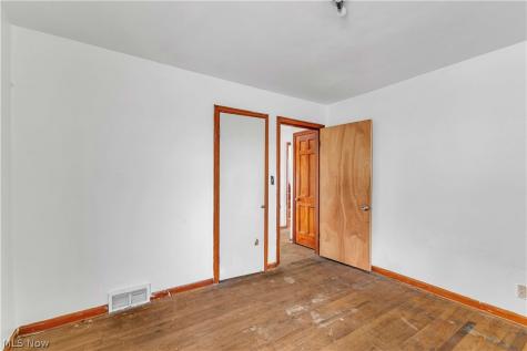 15521 N Lotus Drive Cleveland OH 44128