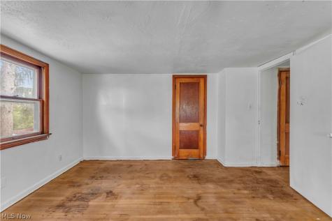15521 N Lotus Drive Cleveland OH 44128