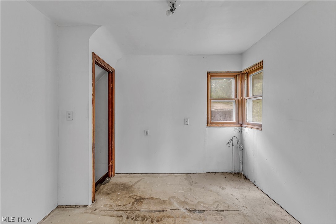 15521 N Lotus Drive Cleveland OH 44128