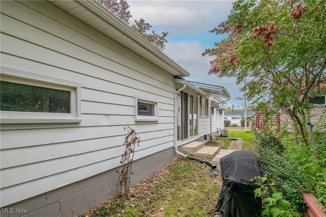 860 Sutherland Avenue Akron OH 44314