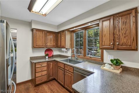 32372 Orchard Park Drive Avon Lake OH 44012