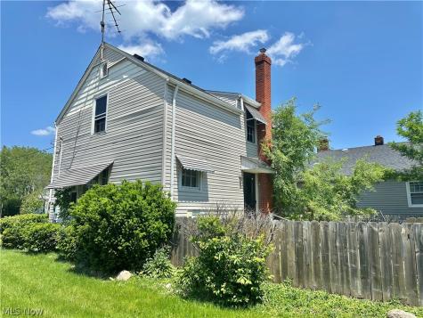 943 W 29th Street Lorain OH 44052