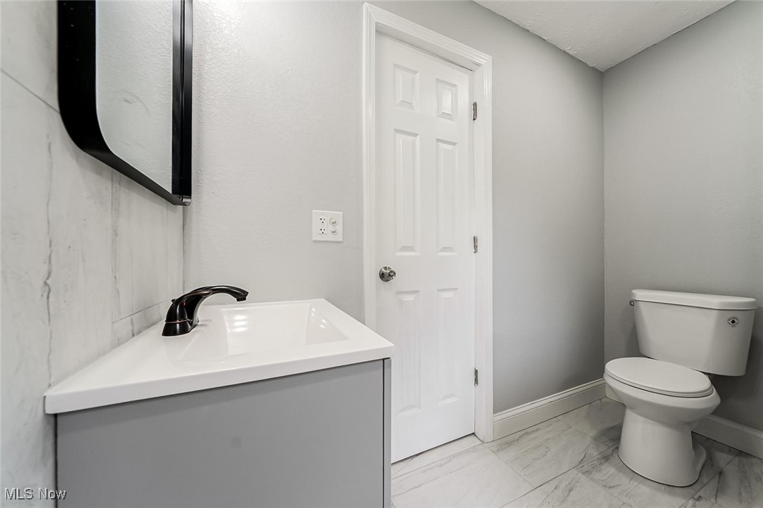 3305 W 97th Street Cleveland OH 44102