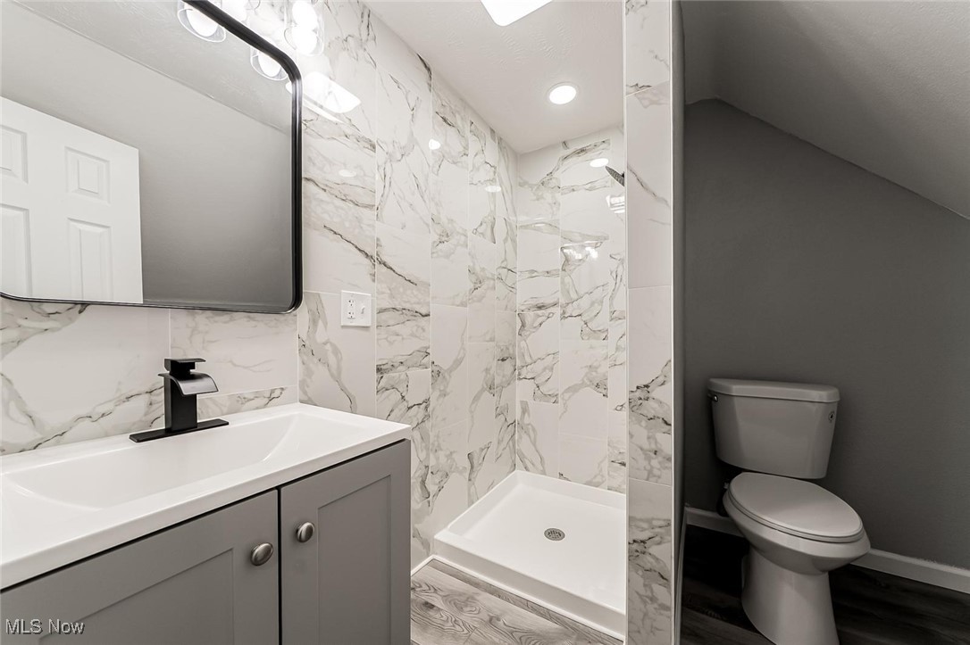 3305 W 97th Street Cleveland OH 44102