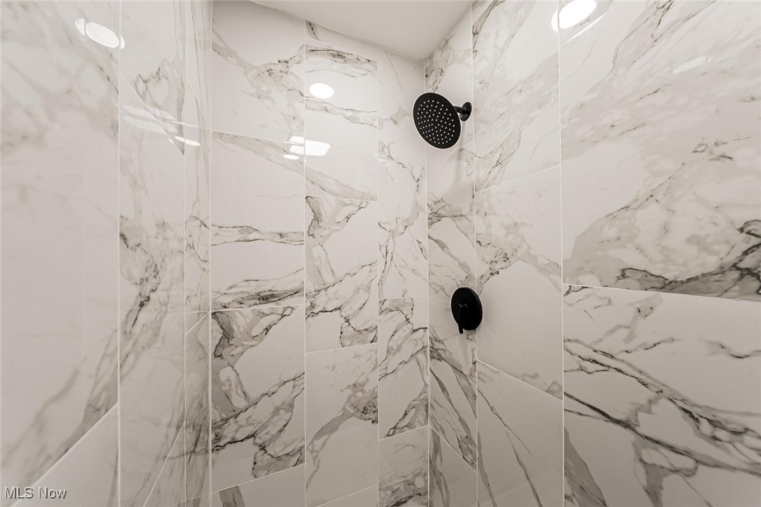 3305 W 97th Street Cleveland OH 44102