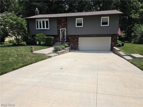 7631 White Pine Court Mentor OH 44060