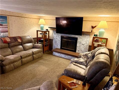 572 Hughes Drive Tallmadge OH 44278