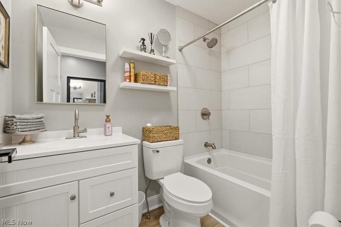 682 Grand Valley Drive Howard OH 43028