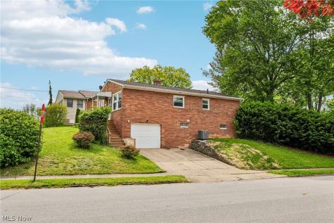 E Cassell Avenue Barberton OH 44203