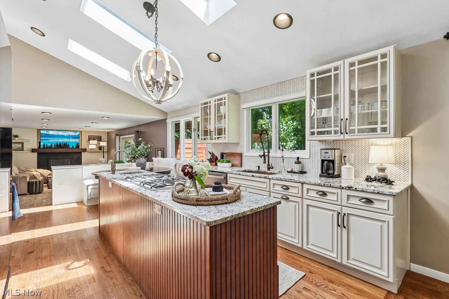 1617 Mendelssohn Drive Westlake OH 44145