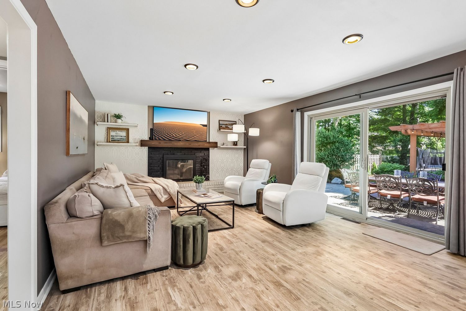 1617 Mendelssohn Drive Westlake OH 44145