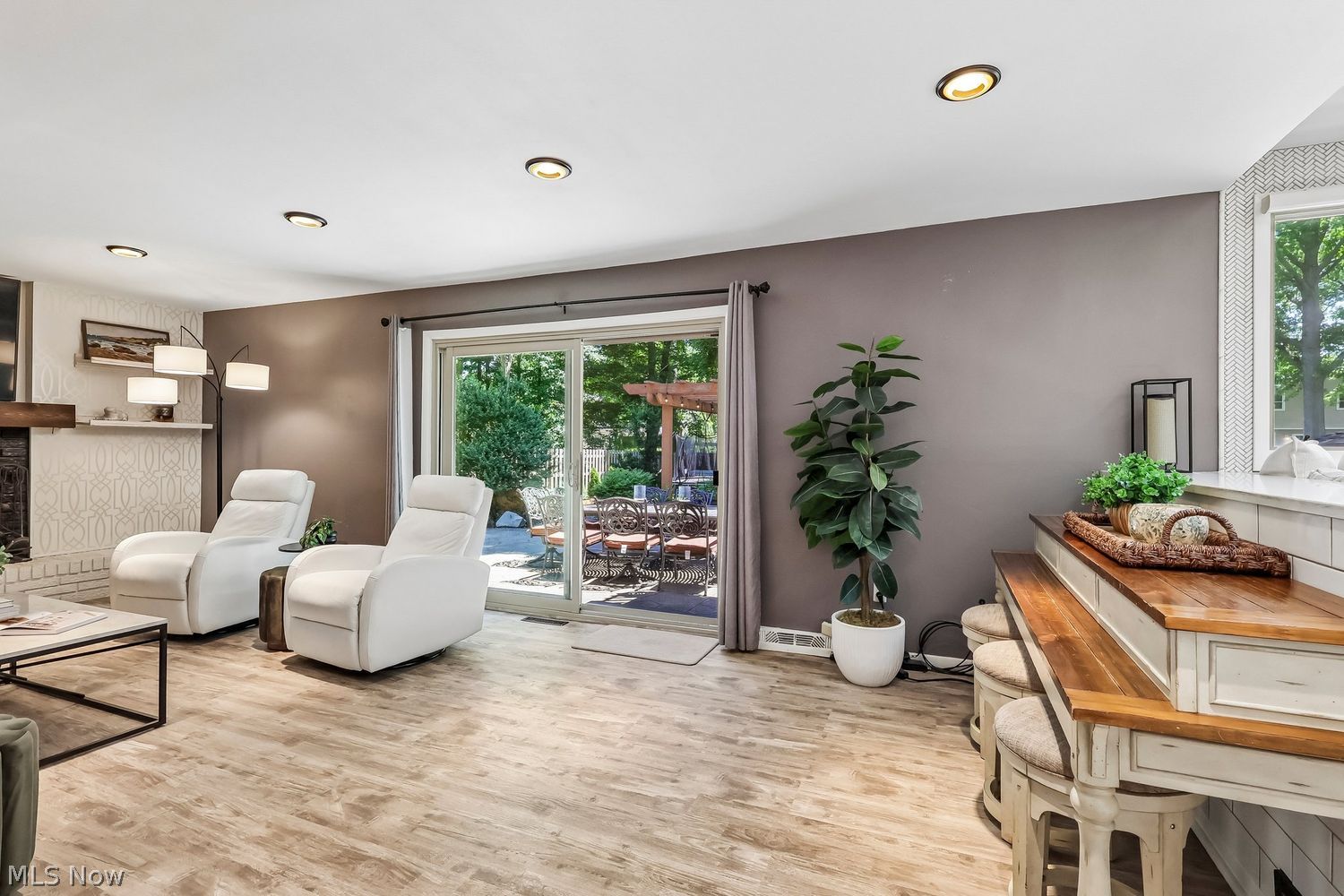 1617 Mendelssohn Drive Westlake OH 44145